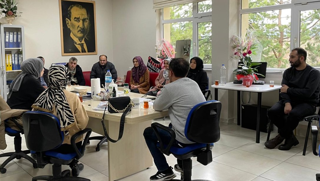 Başçiftlik Şehit Murat Kılınç ÇPAL öğrenci velilerimiz değişen Yönetmelik hakkında bilgilendirildi.