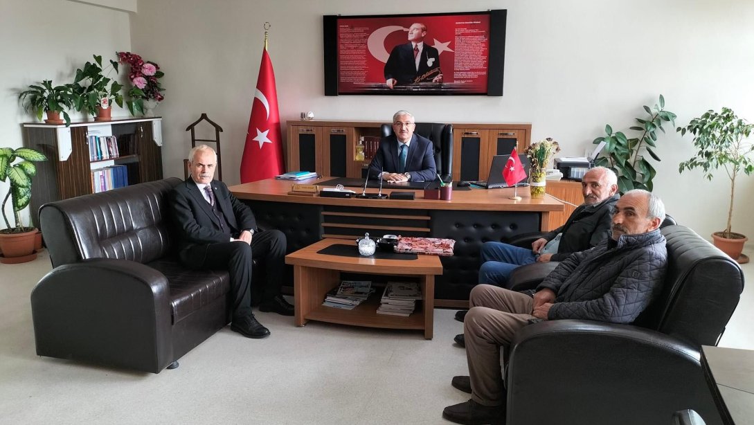 Başçiftlik Belediye Başkanımız Sayın Şaban BOLAT, İlçe Milli Eğitim Müdürümüz Sayın Cevdet AVŞAR'a iade-i ziyarette bulundu.