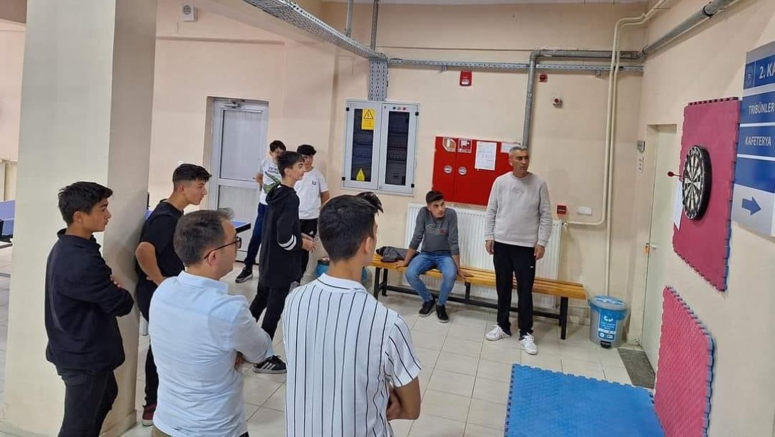19 Mayıs Atatürk'ü Anma, Gençlik ve Spor Bayramı etkinlikleri kapsamında İlçe Milli Eğitim Müdürlüğümüz ile Gençlik ve Spor İlçe Müdürlüğümüz tarafından  dart turnuvası düzenlenmiştir.